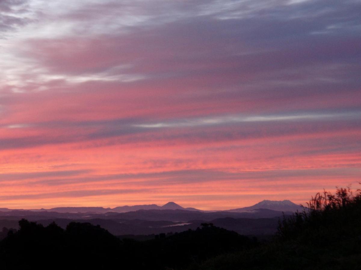Rock Retreat B&B Farmstay Waitomo Caves Εξωτερικό φωτογραφία
